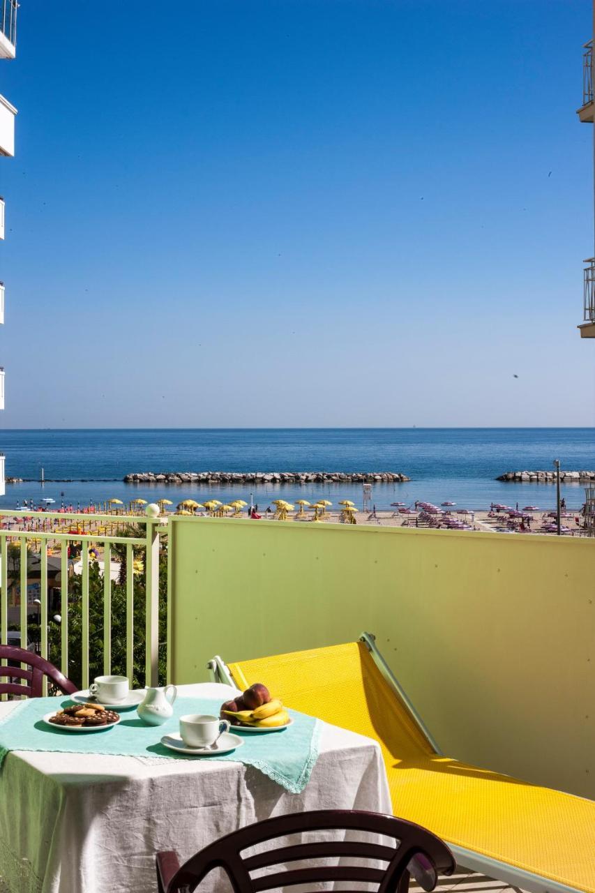 Beach Residence Gabicce Mare Exterior foto