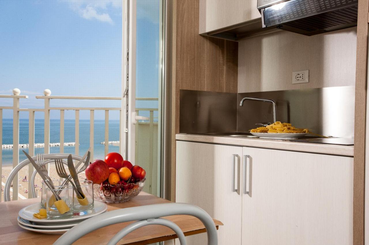 Beach Residence Gabicce Mare Exterior foto